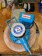 Jugs Jr Softball Pitching Machine FREE SHIPPING TO THE LOWER 48 US STATES