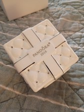 Pandora Limited Edition Holiday Christmas Present Box Cube Ornament 2016
