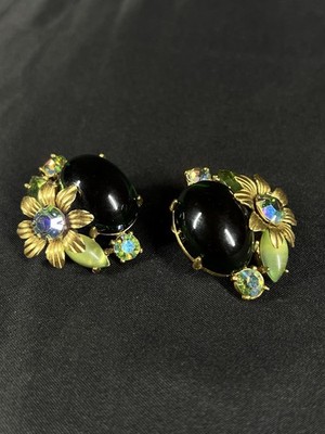 Vintage SELRO Beautiful Lg  Black Cabochon & Golden Flower Earrings