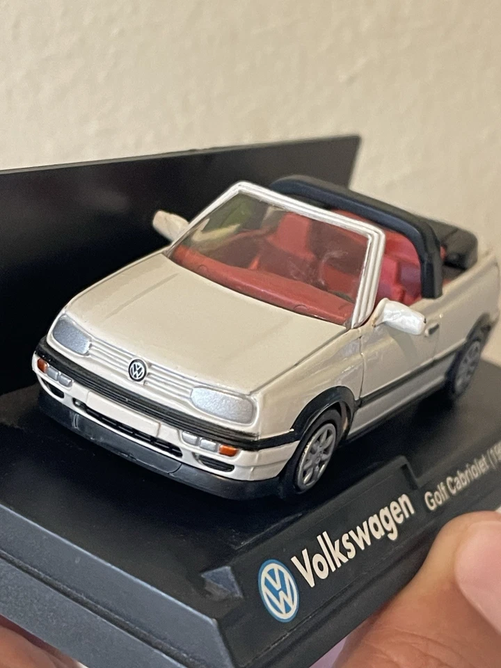 Nuevo Ray Volkswagen Golf Cabriolet 1993 blanco 1/43 de colección Foto 2 de 4