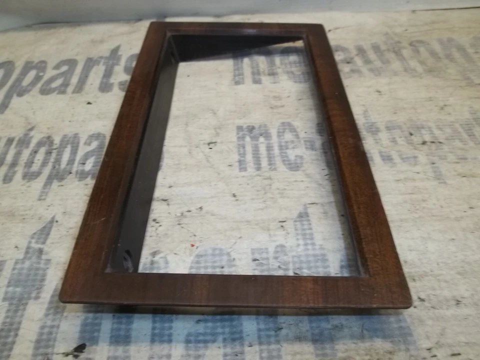 Radio estéreo para tablero de instrumentos Cadillac Deville Fleetwood 85-90 moldura Foto 4 de 4