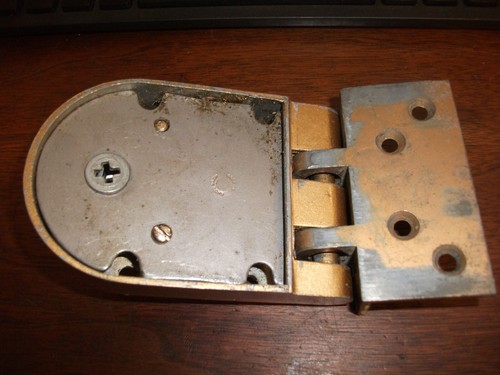 Extra strong Surface Rim Night Lock Latch w/Jamb Mount Keeper - Picture 2 of 9