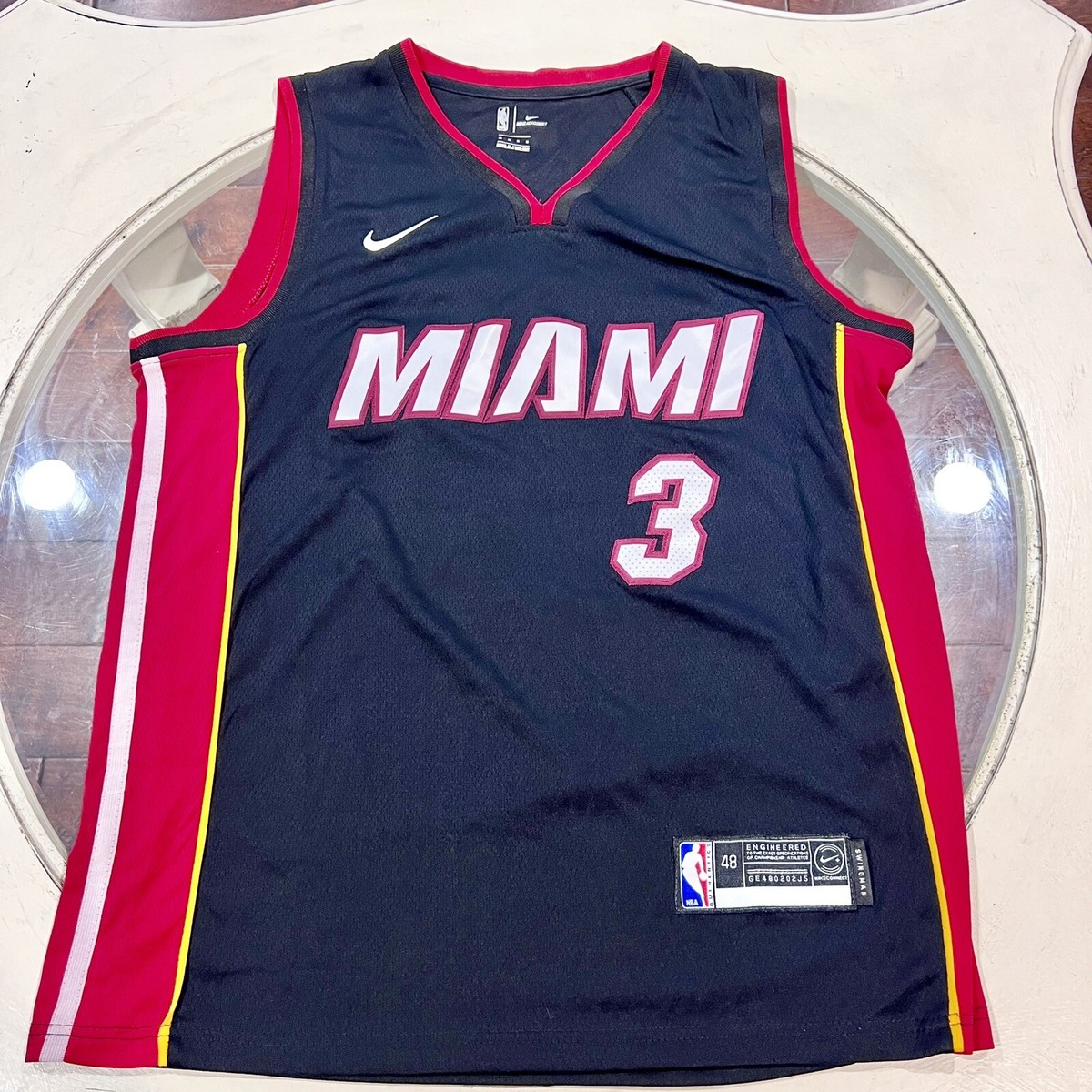 Dwyane Wade #3 Miami Heat Nike Aeroswiet Swingman NBA Jersey