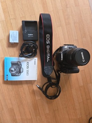 Canon EOS 550D + EF-S 18-55mm IS SLR camera - Schwarz