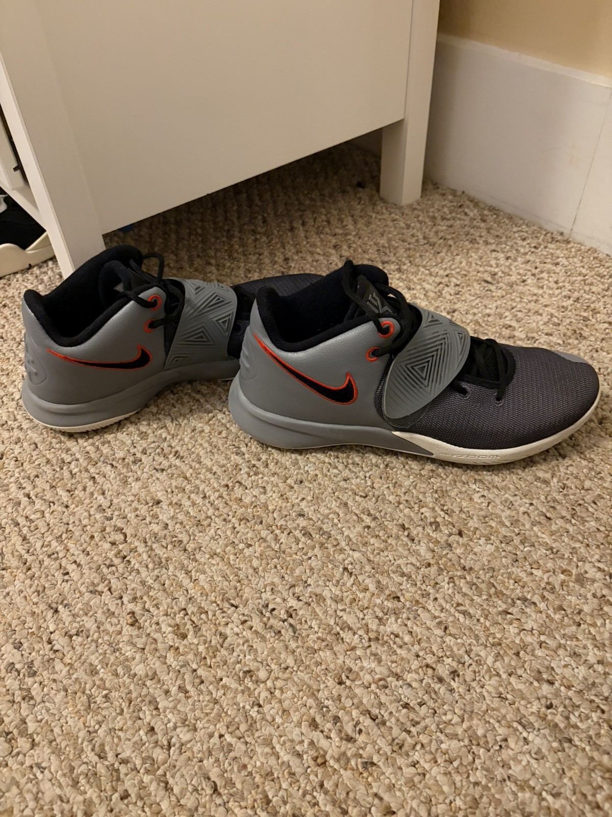 Nike Kyrie Flytrap 3 Cool Grey - image 3