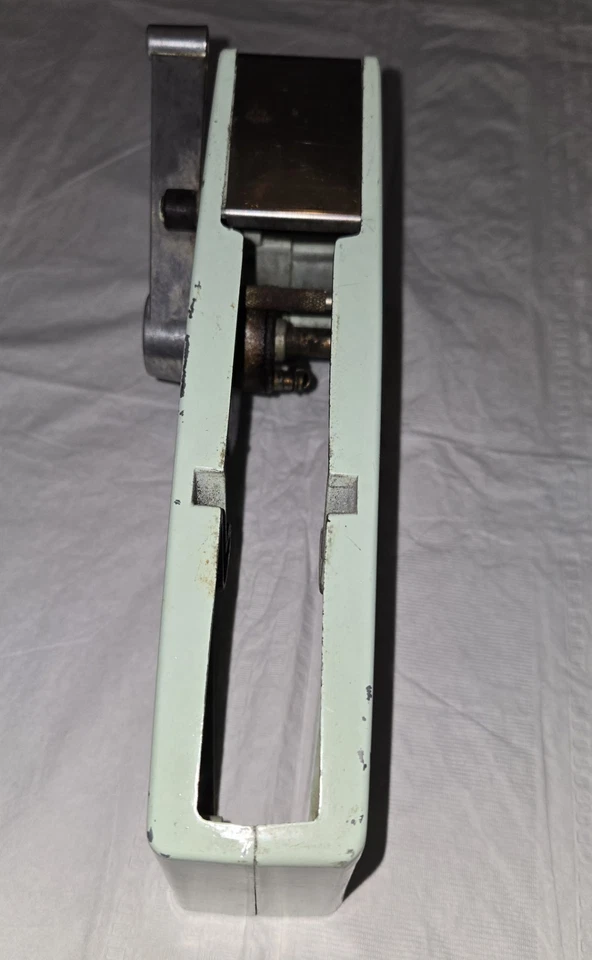 Dispensador de cinta de longitud definida marca escocesa vintage modelo M-95 Foto 4 de 4