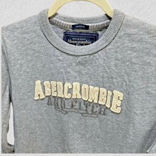 Abercrombie  Fitch Men  s M Gray Muscle Fit Long Sleeve Logo Crest Shirt Cotton