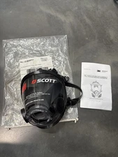3M Scott 805775-82 AV-3000 Facepiece with SureSeal and Rubber Head Harness (M)