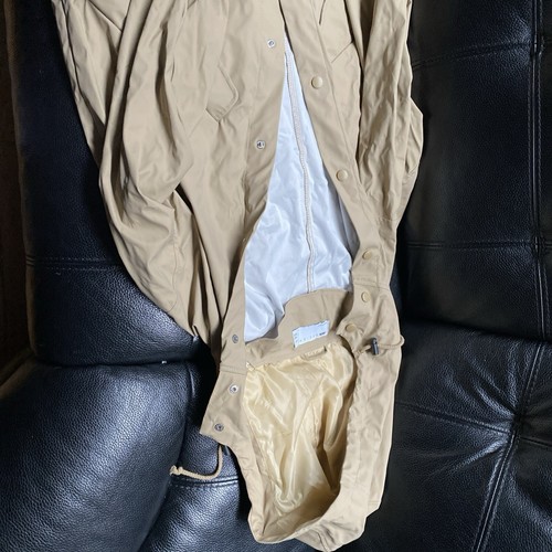 Asos Design Women’s Beige Rubberised Rain Coat BNWT UK size 2 petite rrp £45 - Picture 3 of 3