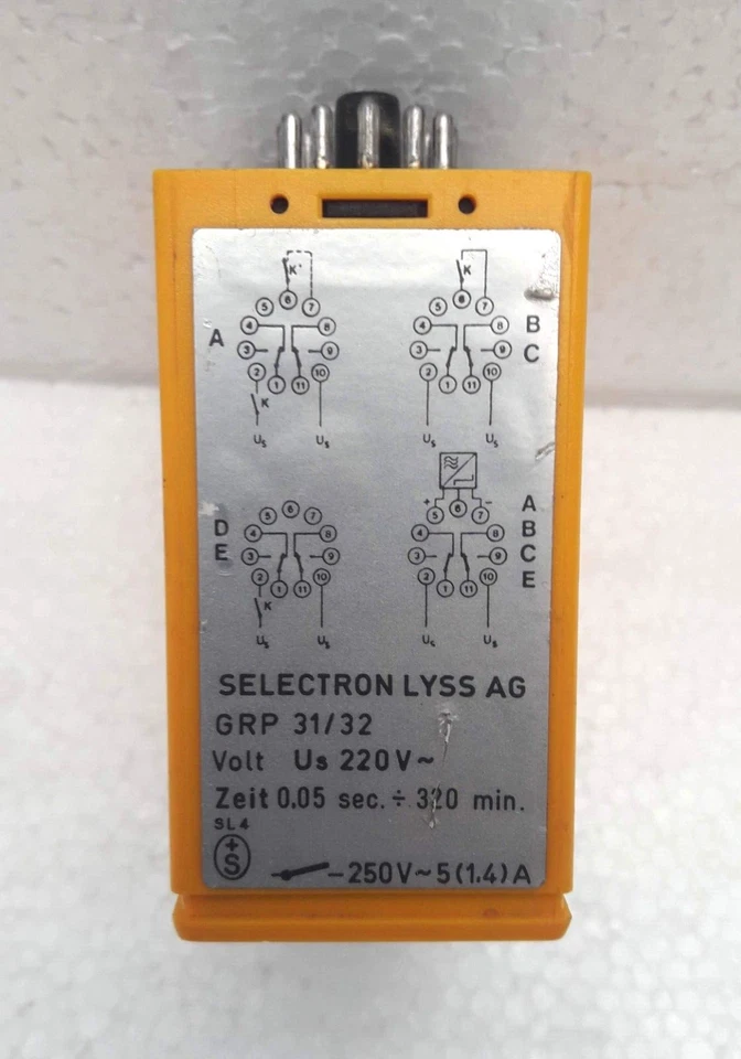 RELÉ DE SINCRONIZACIÓN MULTIFUNCIÓN SELECTRON LYSS AG GRP 31/32 Foto 3 de 4