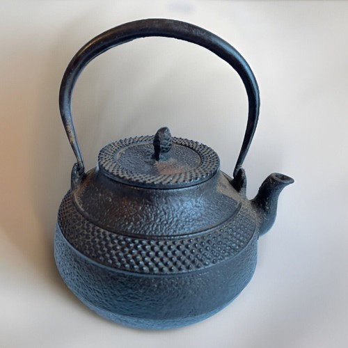 Antique Japanese Cast Iron Tea Kettle Pot Handled Lidded Heavy! - Picture 8 of 13