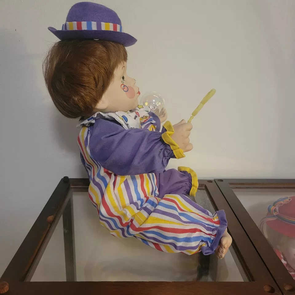 Bubbles From Ashton Drake Galleries Littlest Clown Series 1992 Foto 2 de 4