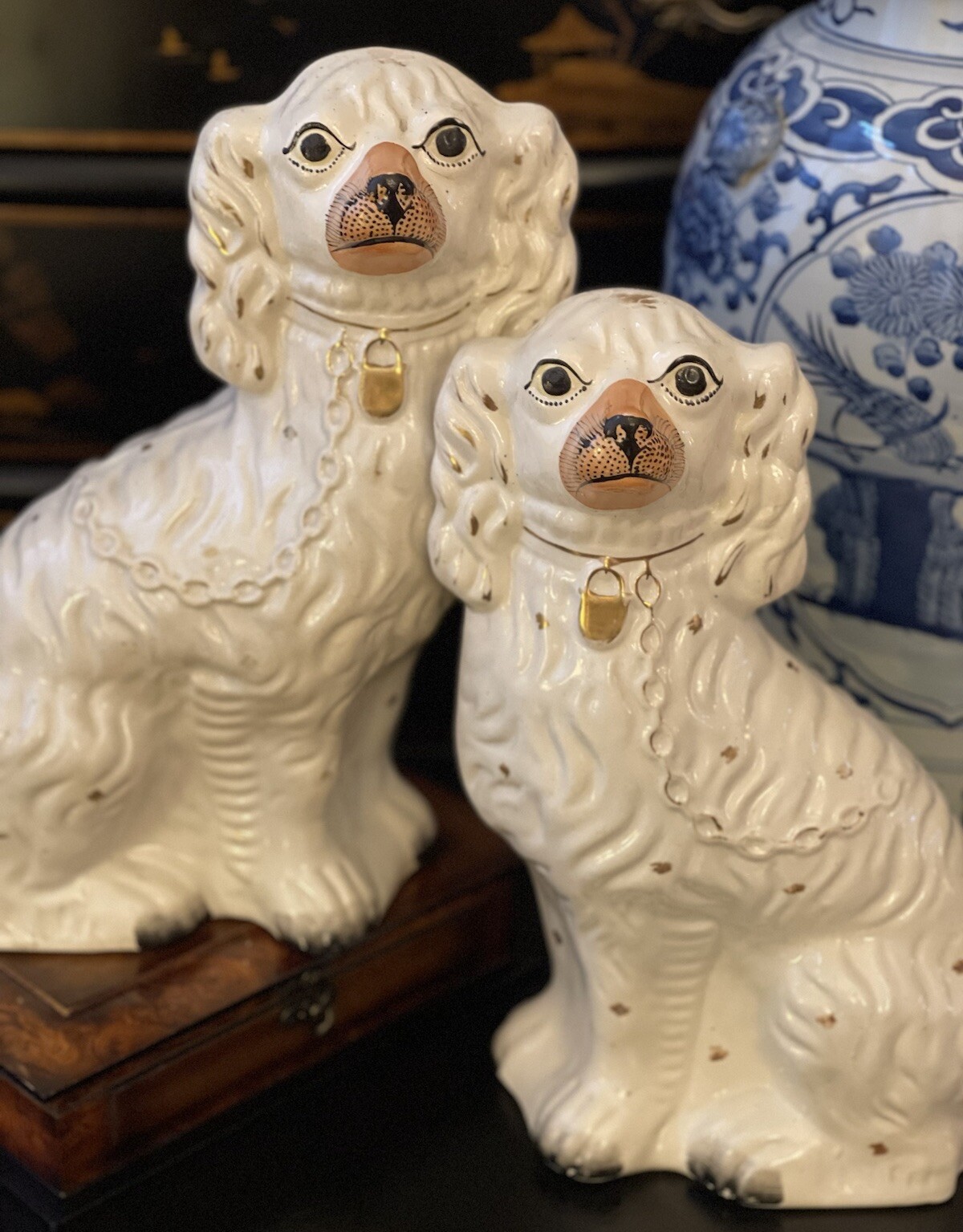 🎉🎉🎉 Glorious 19C White English Staffordshire Spaniel Mantle Dog Pair 12.75”