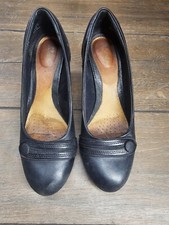 Clarks Artisan Tameyn Cinder Pumps Womens Size 7M Black Leather 3" High Heels
