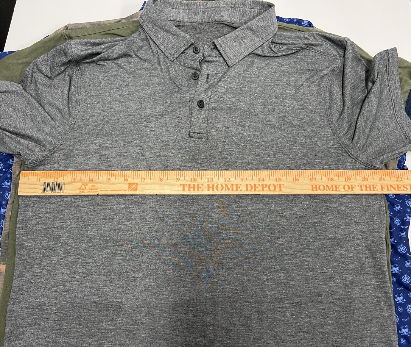 Lululemon Evolution Performance Gray Short Sleeve… - image 2