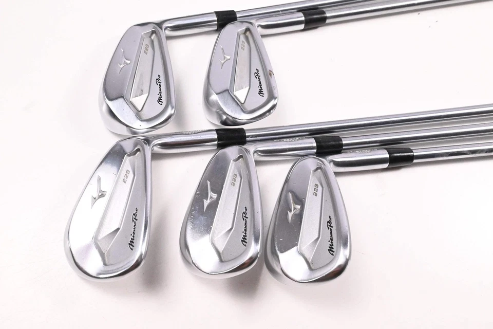 Mizuno Pro 223 Irons / 6-PW / Regular Plus Flex Project X PXi Shafts - Image 2 of 4