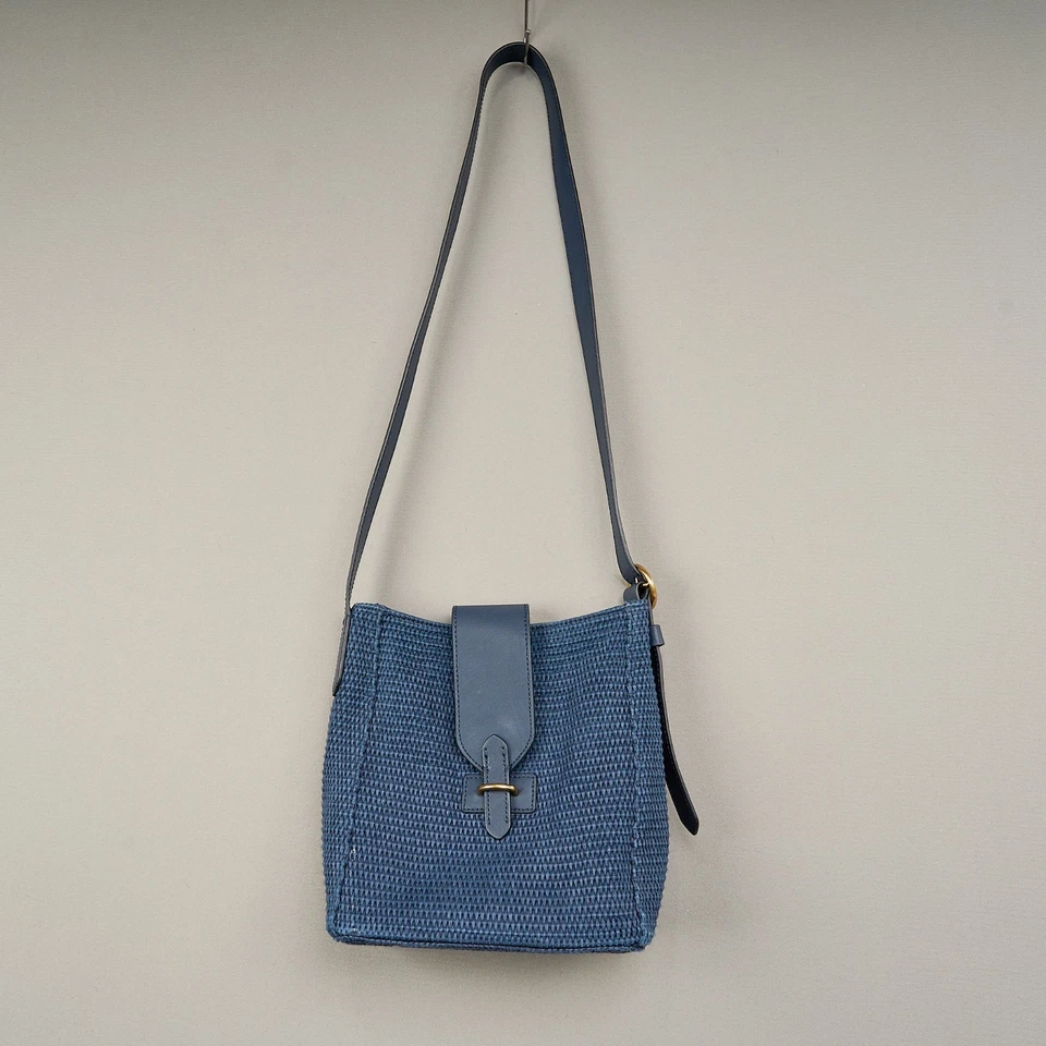 Bolso Bandolera Banana Republic Borde Cuero Azul Paja 8.5x9.5 Cubo Foto 2 de 4