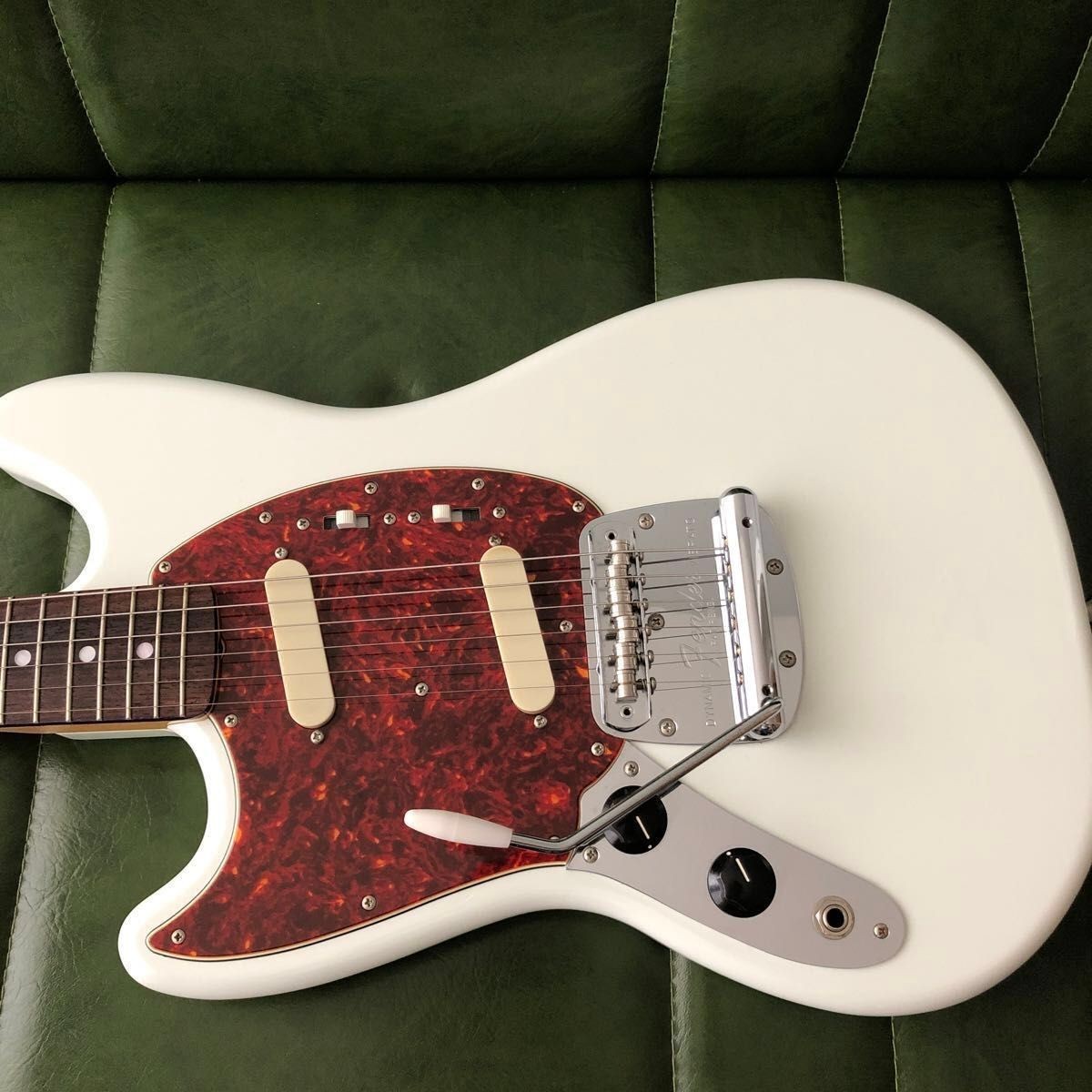 Fender Mustang 75th Anniversary Limited Left-Handed Electric Guitar White
