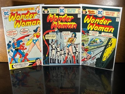 DC Comic Lot WONDER WOMAN 212 219 220 Neal Adams Art 1st Series Lot Vintage UFO