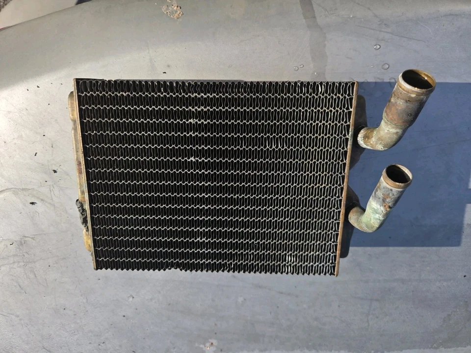 Núcleo Calefactor G BODY USADO 1978-1988 Monte Carlo Regal Cutlass El Camino Latón Foto 2 de 4