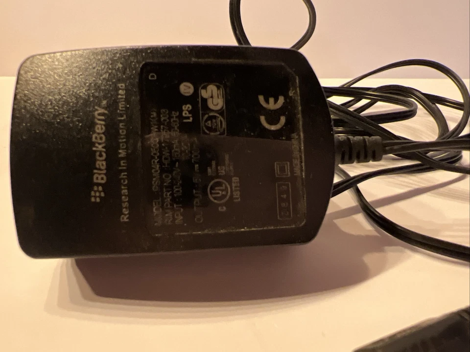 Genuine BlackBerry Micro-USB Mains Wall Travel Charger Model PSM04R-050CHW1(M) - Image 2 of 4