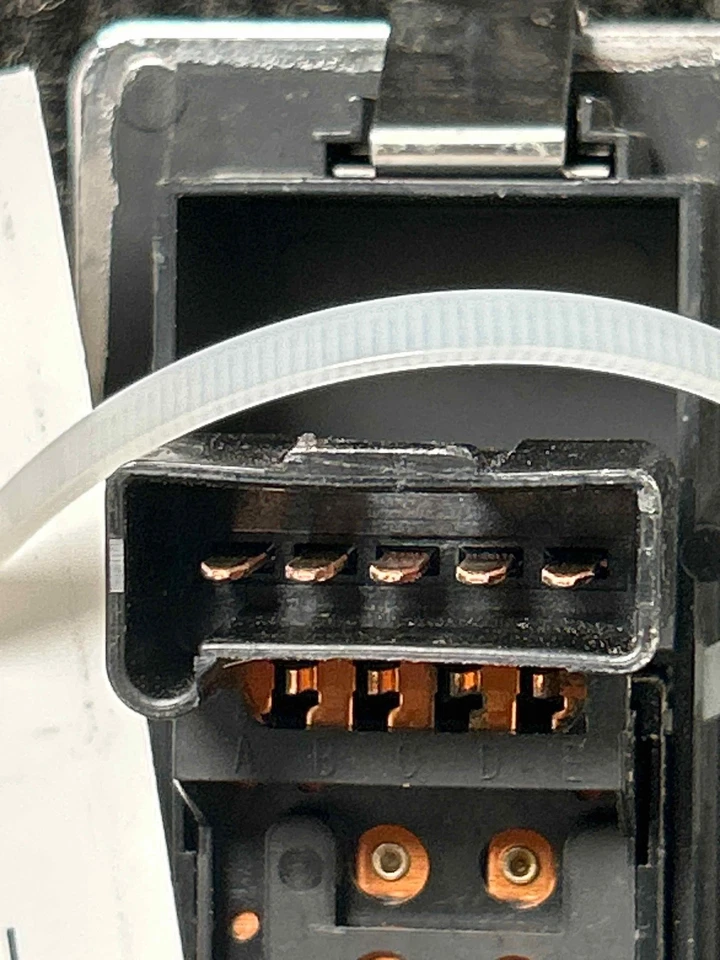 Fits 1993-1996 Cadillac Fleetwood, Passenger Door Switch, OEM:10178760 Foto 3 de 4