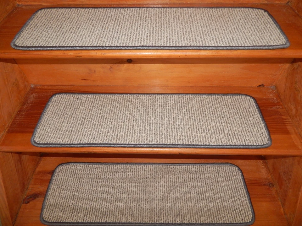 14 = Alfombra tejida de mezcla de lana con peldaños de escalera de 9" x 30". Foto 2 de 4