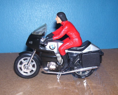 Matchbox BMW K82 1980 diecast MC without helmet stand and rider #5 - Picture 2 of 7
