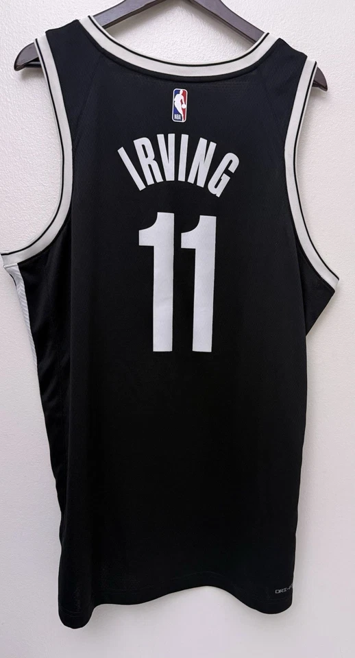 CAMISETA DE BALONCESTO NEGRA NIKE BROOKLYN NETS #11 KYRIE IRVING PARA HOMBRE XL Foto 2 de 4
