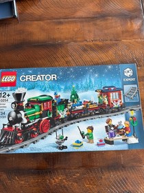LEGO Creator Winter Holiday Train 10254 & Winter Village Station 10259