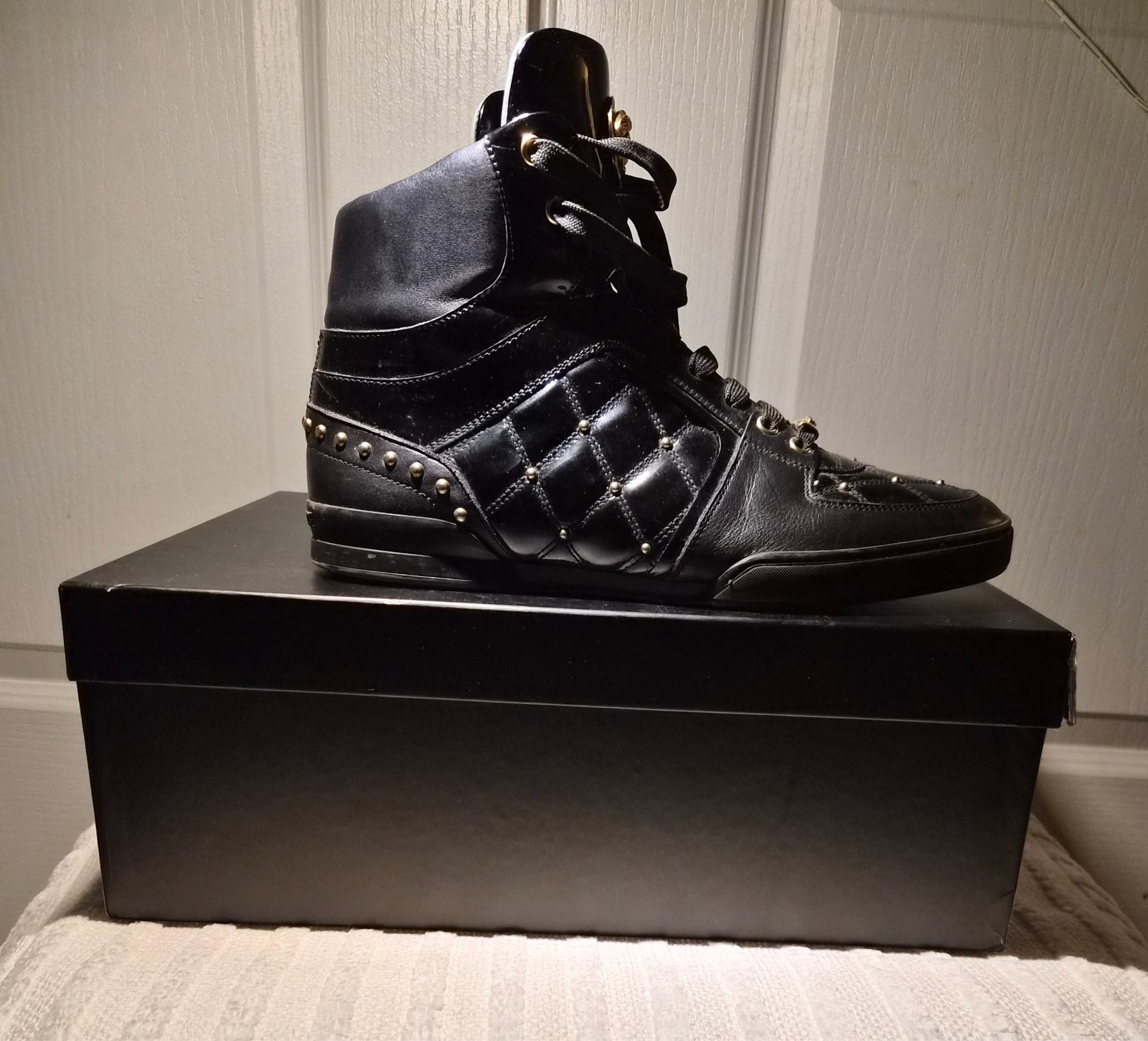 Authentic Versace Quilted hightop Black Embellished with Gold Studs  Men 42/US 9 thumbnail 3