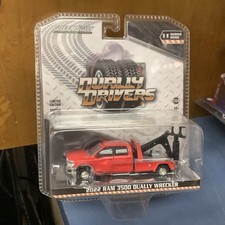 Greenlight 2018 Ram 3500 Laramie Wrecker 1:64 Red  tow truck  Limited Edition