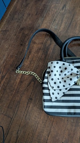Betsey Johnson Black White Strip Large Lock Bow Purse Shoulder Bag - Picture 2 of 12