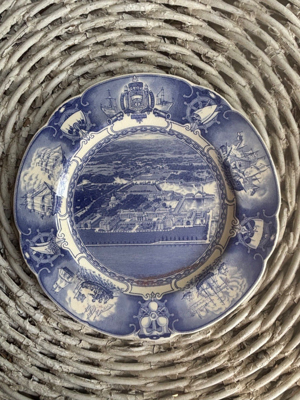 VINTAGE U S NAVAL ACADEMY  PLATE ‘AIRPLANE VIEW FROM EAST’ by WEDGEWOOD 1930s