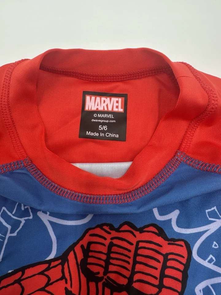 Camisa de natación Marvel Spider-Man Rash Guard niños talla 5/6 roja azul manga corta UPF Foto 3 de 4