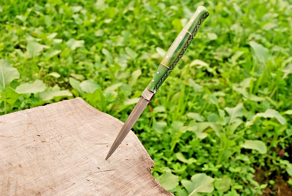 Cuchillo de bota de caza hecho a mano personalizado hoja de acero Damasco forjado a mano 1383 Foto 3 de 4