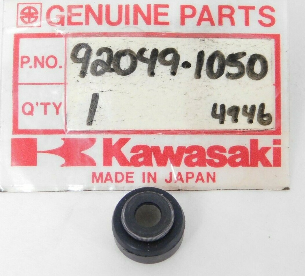 1 NOS Genuine 1980-1993 KAWASAKI KZ GPZ ZR VALVE GUIDE SEAL OEM