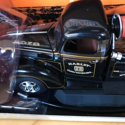 ハーレーダビッドソン 1:16サイズ　1940 FORD FIRE TRACK s-l400.jpg
