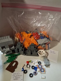 LEGO 3827 SpongeBob Squarepants Adventures in Bikini Bottom (see description)