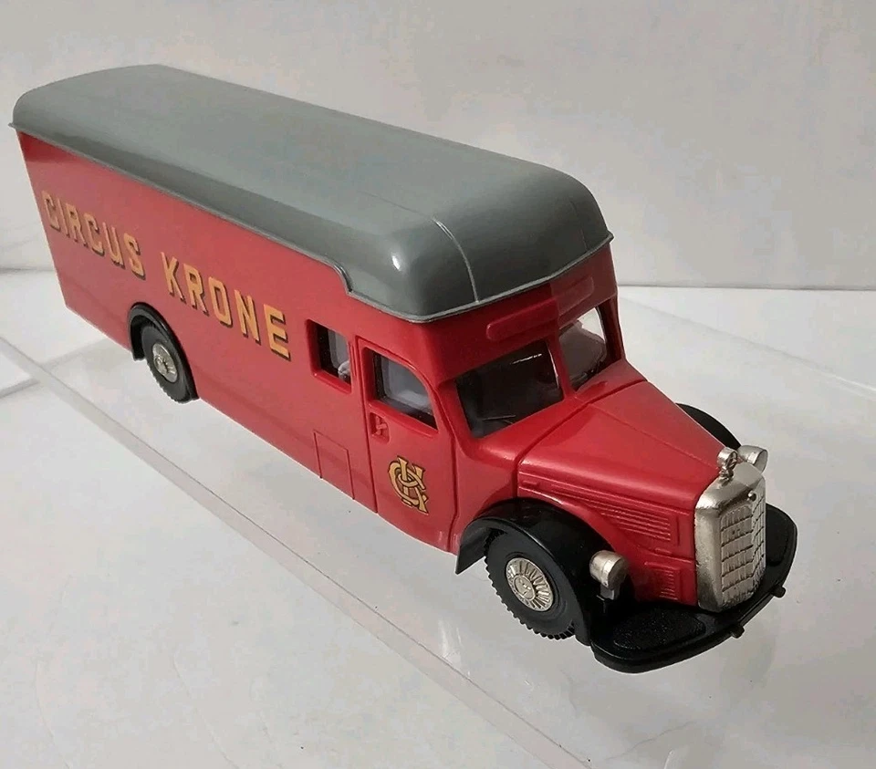 Brekina HO 1:87 Mercedes L Panel Van, Circus Krone - New - Image 4 of 4
