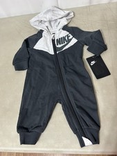 New Nike Baby Boys Outfit Size 3 Months Dark And Light Gray Colors