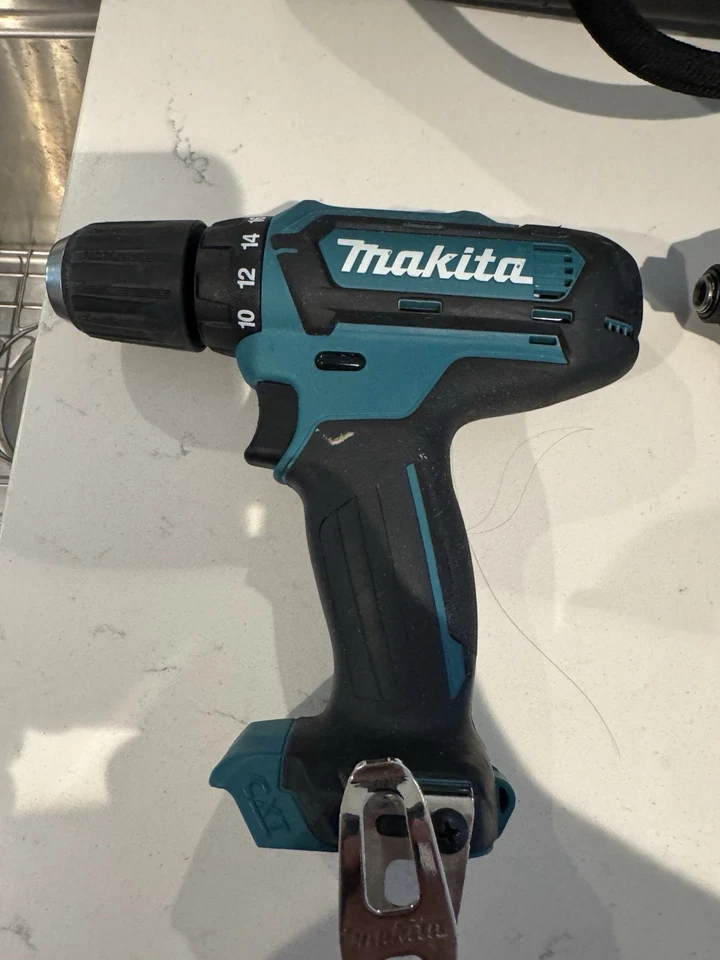 Makita 12V DT03 And FD05 With Batteries. Read And Bag - Image 2 of 4