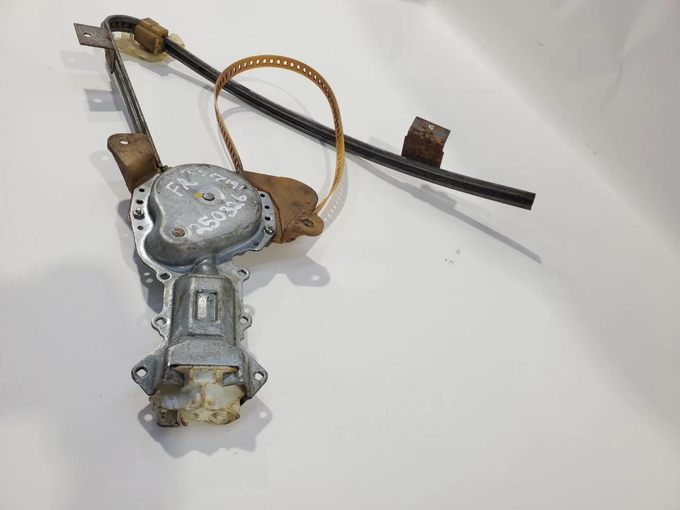 1980 1984 Cadillac Fleetwood OEM Front Right Window Regulator 20085720 Some Wear - Image 2 of 4