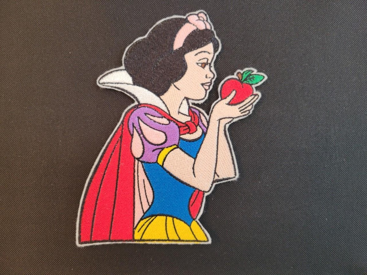NEW Embroidery Snow White Poison Apple Pin Case Bag Disney  display picture 1