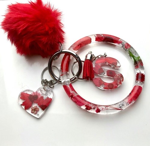 Red Floral Resin Keychain Bracelet Set - Picture 5 of 8