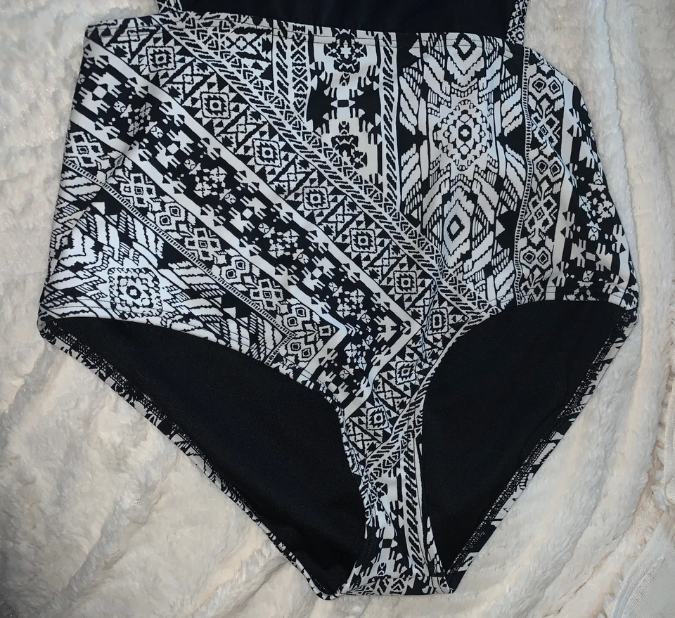 Traje de baño modesto Coco Rave negro blanco estómago color bloqueado L 36 B/C 1 pieza Foto 4 de 4
