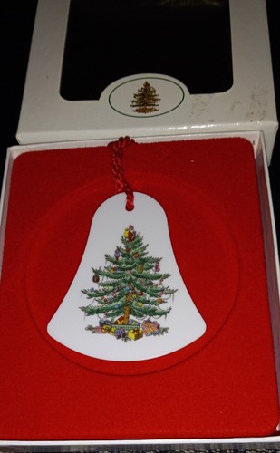 Vintage Spode Christmas Tree Ornament Flat Bell Shape- Made in England - Picture 2 of 9