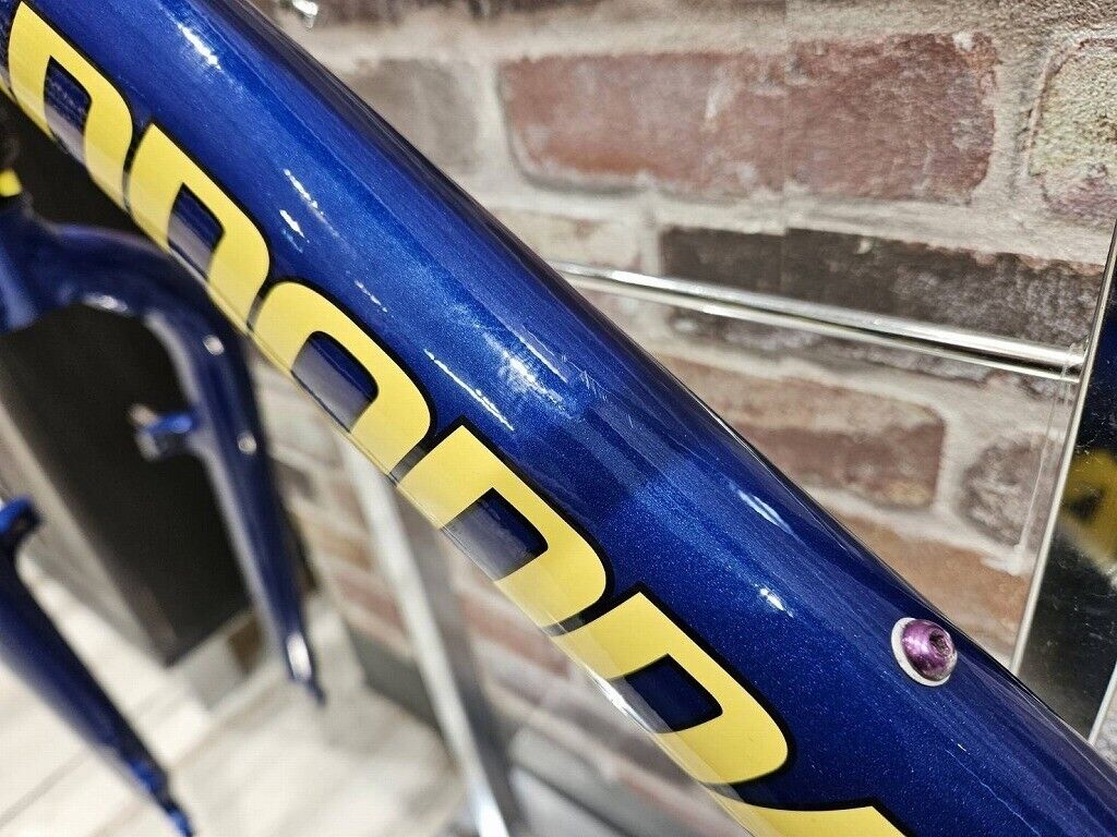 Cannondale MTB Frame Set Headshok F400 M Size Free Shipping Cannondale MTB Frame Set Headshok F400 M Size Free Shipping