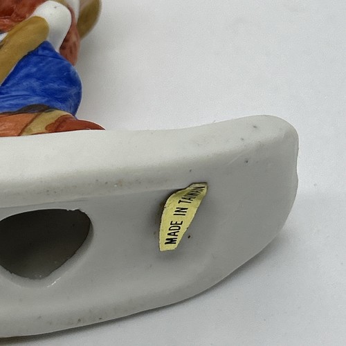 Vintage Ceramic Girl Skier Figurine Pair Christmas Taiwan Mid Century Red Blue - Picture 11 of 19