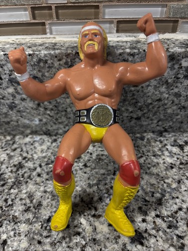 1984 HULK HOGAN WWF WWE SUPERSTARS LJN TITAN 8